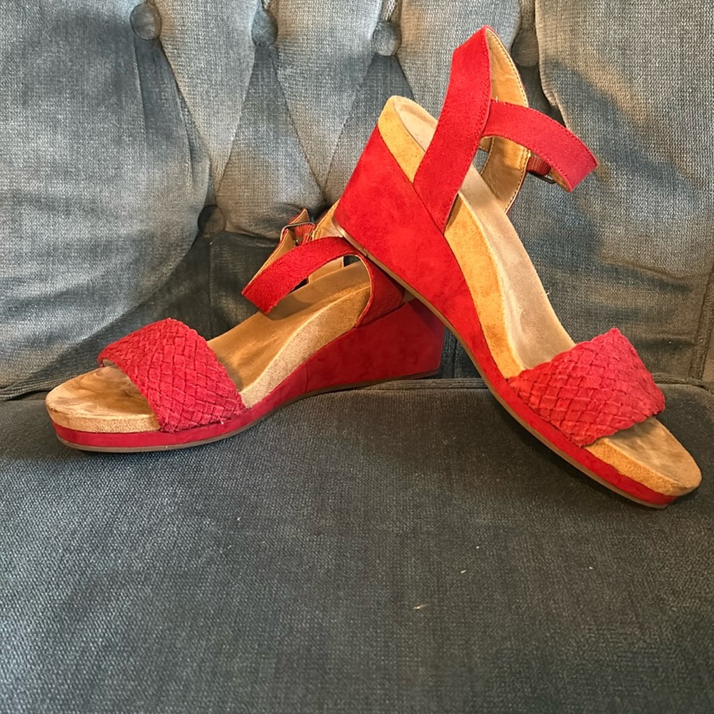 Pink leather wedge sandals